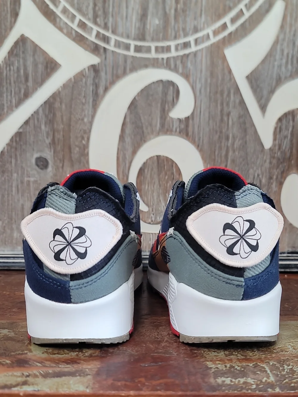 🔥 Nike Wmns Air Max 90 QS 'Legacy' 'Scrap Patchwork' Wmns 7 (Like New)